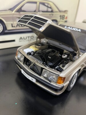 ミニカー AUTOart Mercedes-Benz 190E 1/18 s-l400.jpg