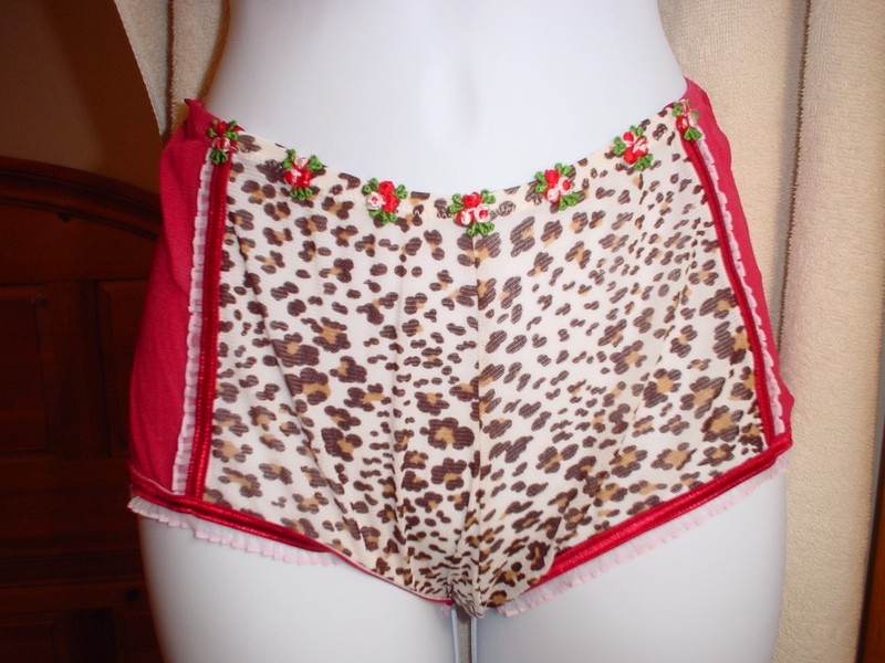 Victorias Secret Vintage Leopard Boyshort Leopard Medium Lot of 2 NWOT