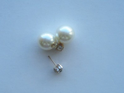 FASHION JEWELLERY-1 Pr  x15mm Diam. Faux Pearl w Square GP & Rhinestone Earrings
