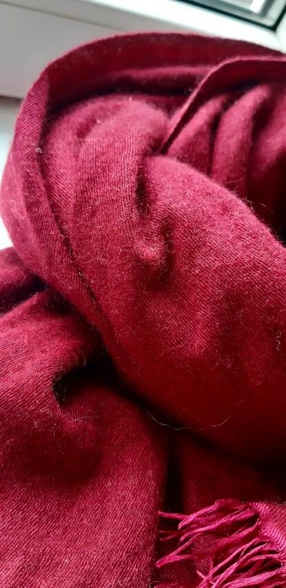 Bufanda vintage de cachemir y seda con estola borgoña. Nepal. Tamaño 190cm x 60cm Foto 3 de 4