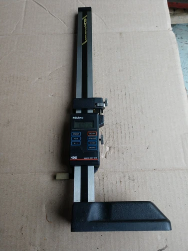 Mitutoyo HDS 12" 570-213 Height Gauge Gage Digital