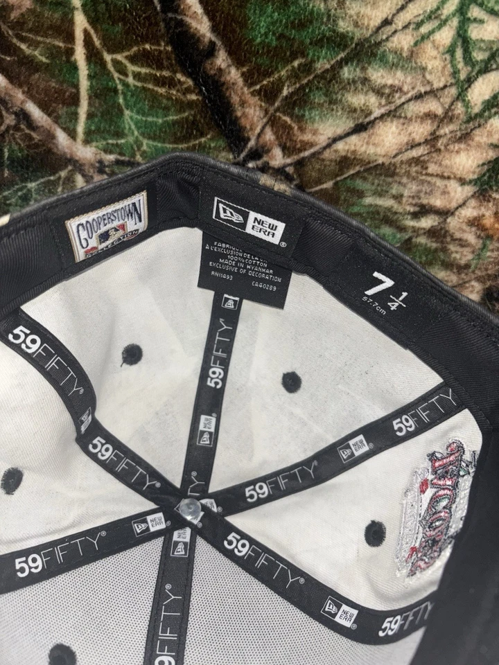 Cleveland Indians Fitted Size 7 1/4 Black Realtree New Era 59fifty Exclusive - Image 2 of 2