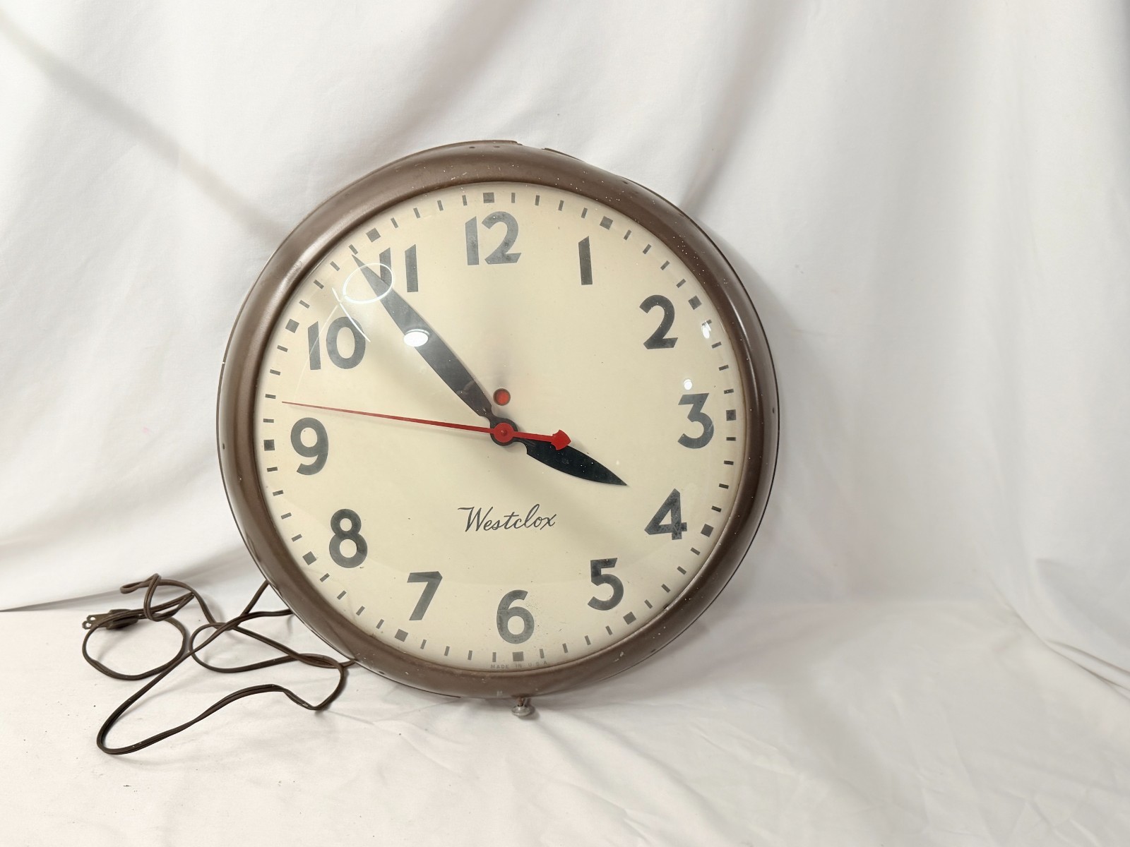 Old Vtg Westclox General Time Corp. Wall Hanging Electric Clock 15" Made In USA