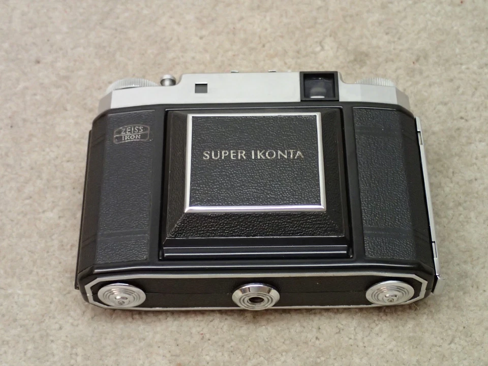 Cámara telémetro Zeiss Super Ikonta III 531/16 Novar 75 mm f3,5 bonita con estuche Foto 3 de 4