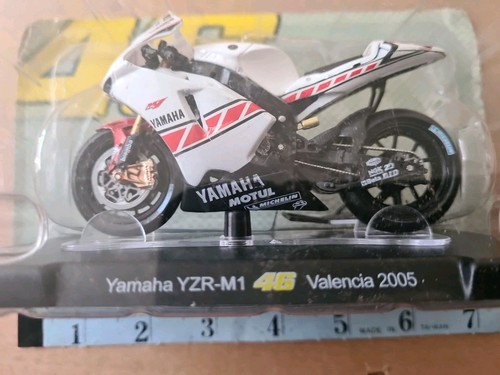 Panini Rossi Collection Yamaha YZR - M1 Valencia 2005 , Modell im Maßstab 1:18 - Bild 3 von 12