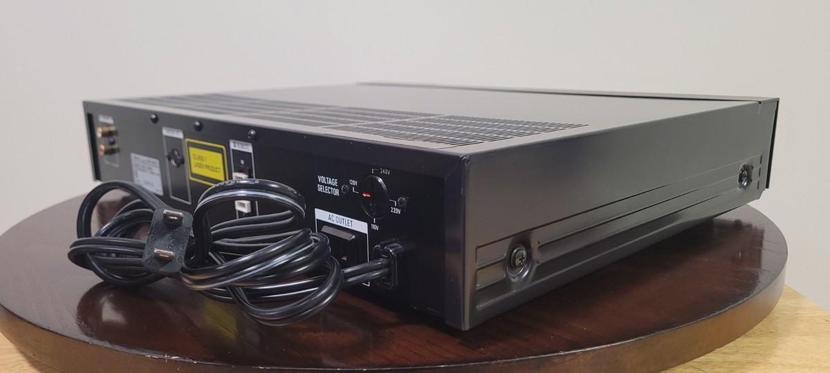 Sony CDP-302ES Compact Disc Player. Tested, Works With Issue