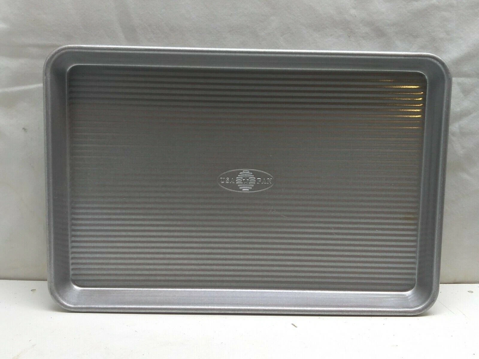 USA Pan Aluminum Baking Pan Non-Stick Cookie Sheet Serving Tray Roaster 15x10x1