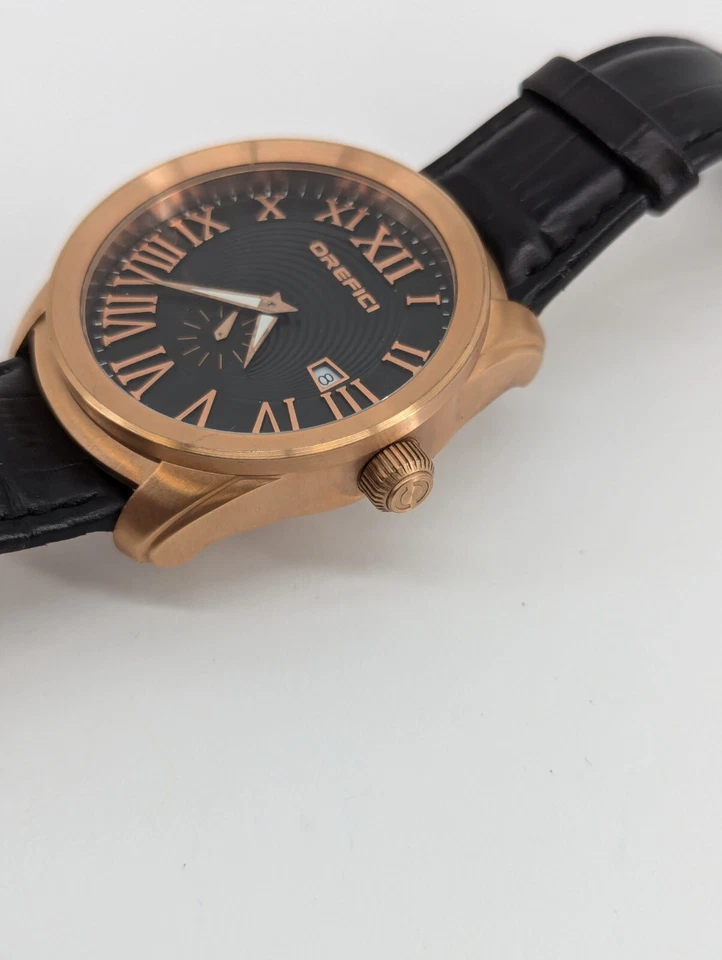 Relógio masculino Orefici 0609 pulseira de couro tom dourado aço inoxidável - Imagem 2 de 4