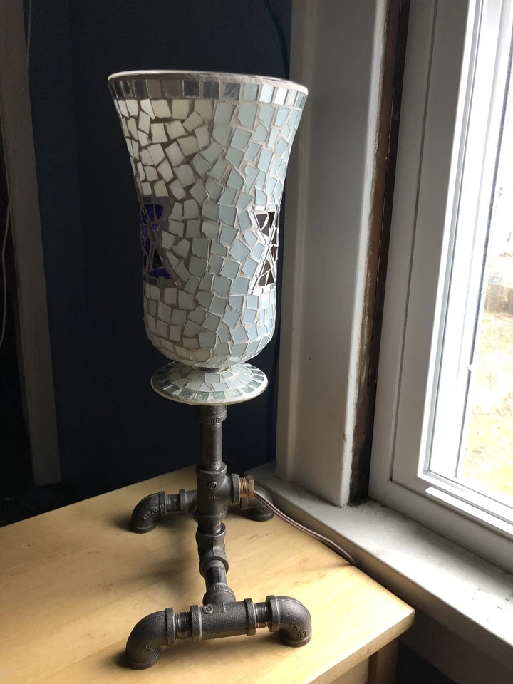 Lámpara de mesa jarrón de vidrio estrella de David tubo negro Foto 3 de 4