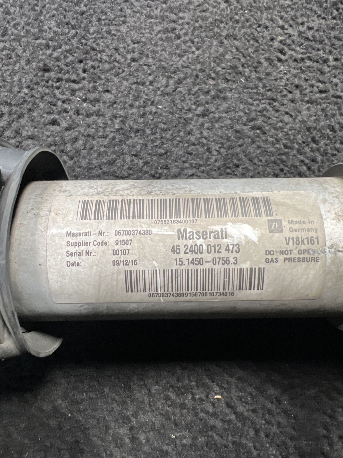 2017 Maserati Levante Front Right Air Shock Strut Absorber OEM 06700374380