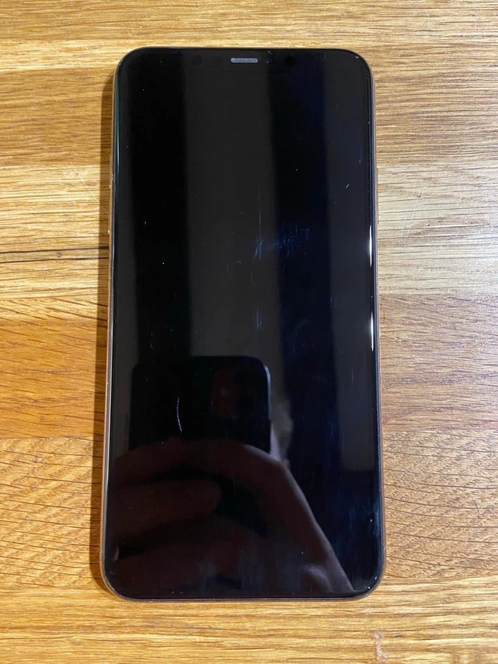 Apple iPhone 11 Pro Max 256GB Silver Unlocked - Excellent Condition - Image 3 of 4