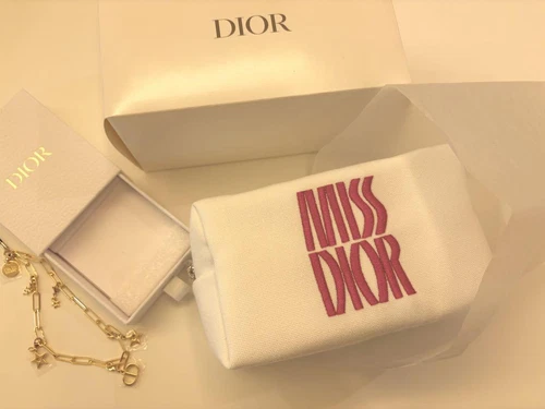 Ensemble sangle et pochette mobile Miss Dior état de rangement compact
