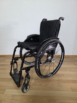 Ottobock Avantgarde CLT Aktivrollstuhl mit Spinergy Laufrädern  SB: ca.37cm