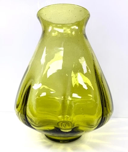 Blenko Hand Blown Chartreuse Green Art Glass Vase 979 Ribbed Optic