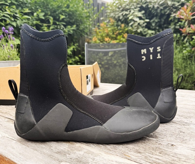 MYSTIC Supreme Boot 5mm Split Toe 2025, Neoprenschuhe, NUR 1x getragen, wie NEU!