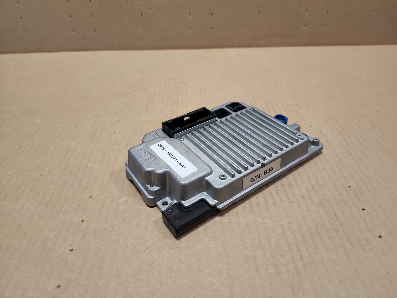 2016-2018 FORD LINCOLN OEM MULTIMEDIA SYNC 3 APIM MODULE W/O NAV GN15-14G371-BAA