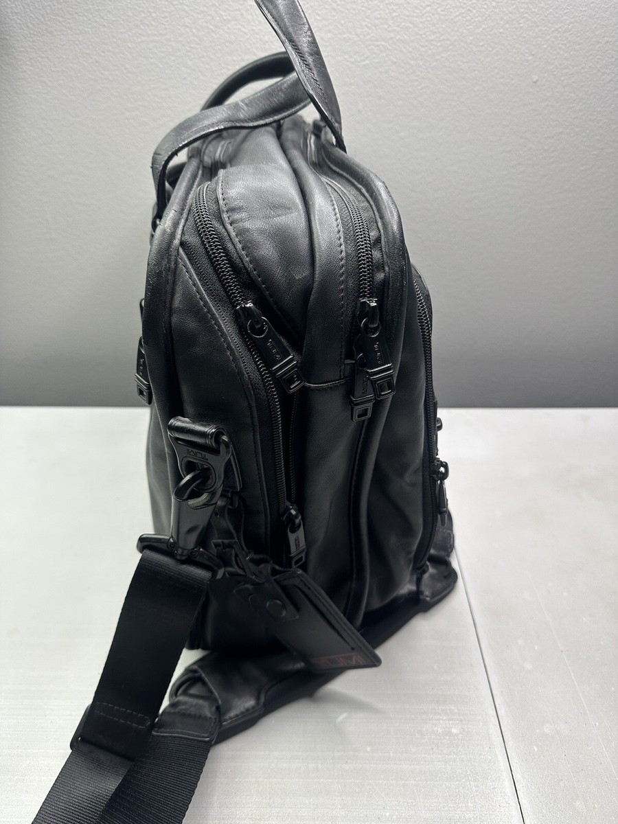 TUMI Alpha 2 Black Leather Messenger 16 TUMI Alpha 2 Black Leather Messenger 16