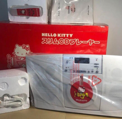 HELLO KITTY スリムCDプレーヤー