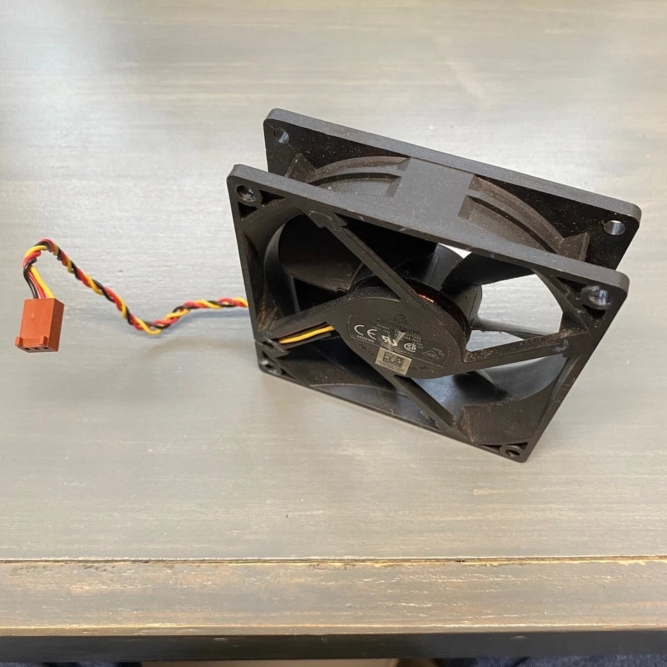 Desktop Computer Fan DSB0912M 3-PIN Connector 6" cord 12v DC 0.19a 92mm x 25mm - Image 4 of 4