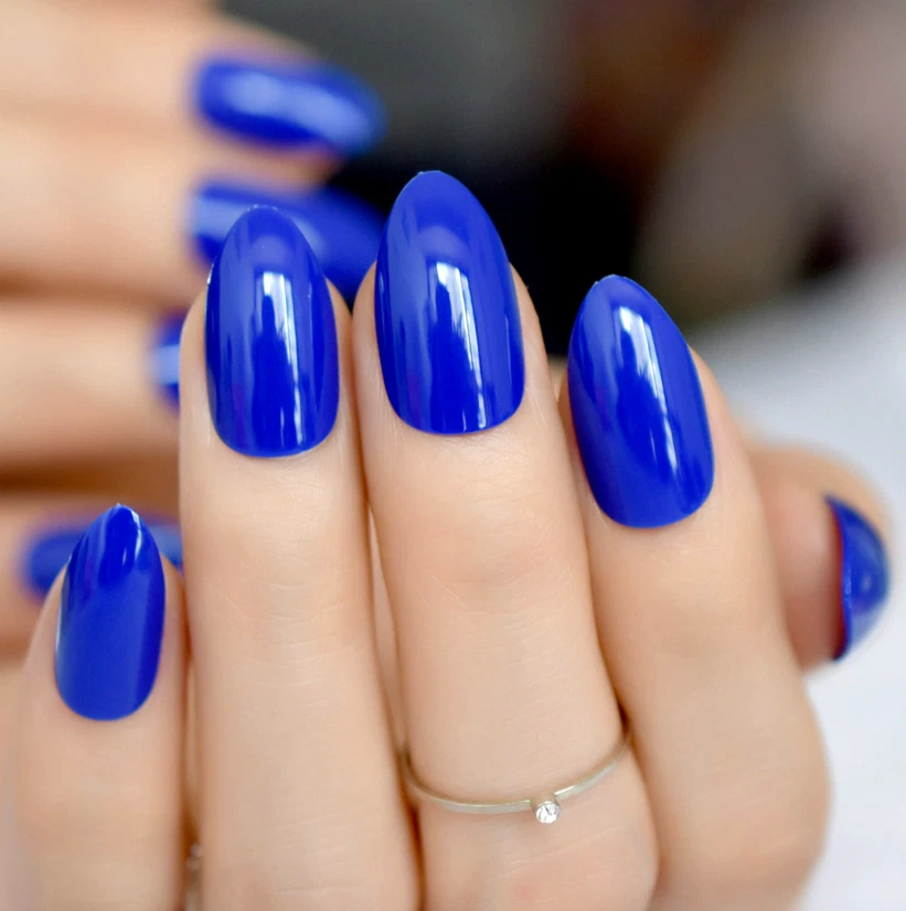 bright blue nails