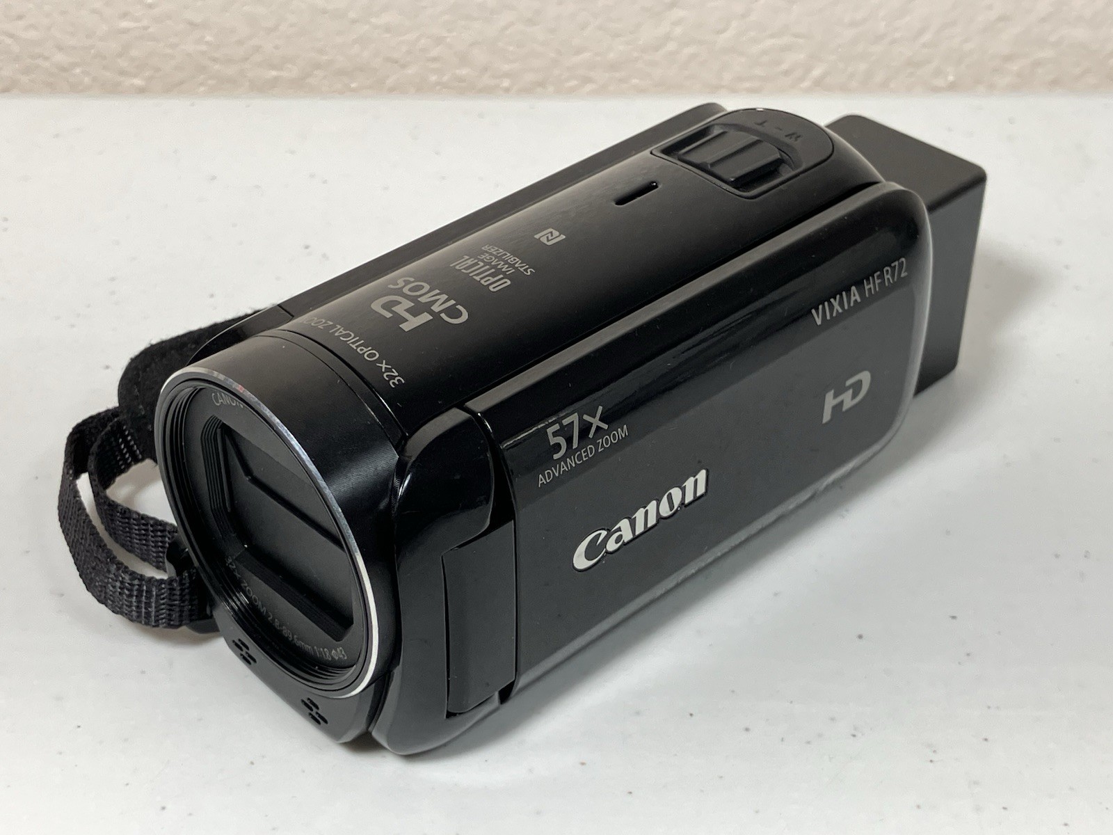 Canon VIXIA HF R72 Digital Handheld Camcorder (READ DESCRIPTION)