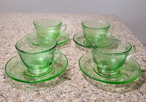 4 Depression Glass Uranium Green Teacups & Saucers, Federal Glass - Georgian