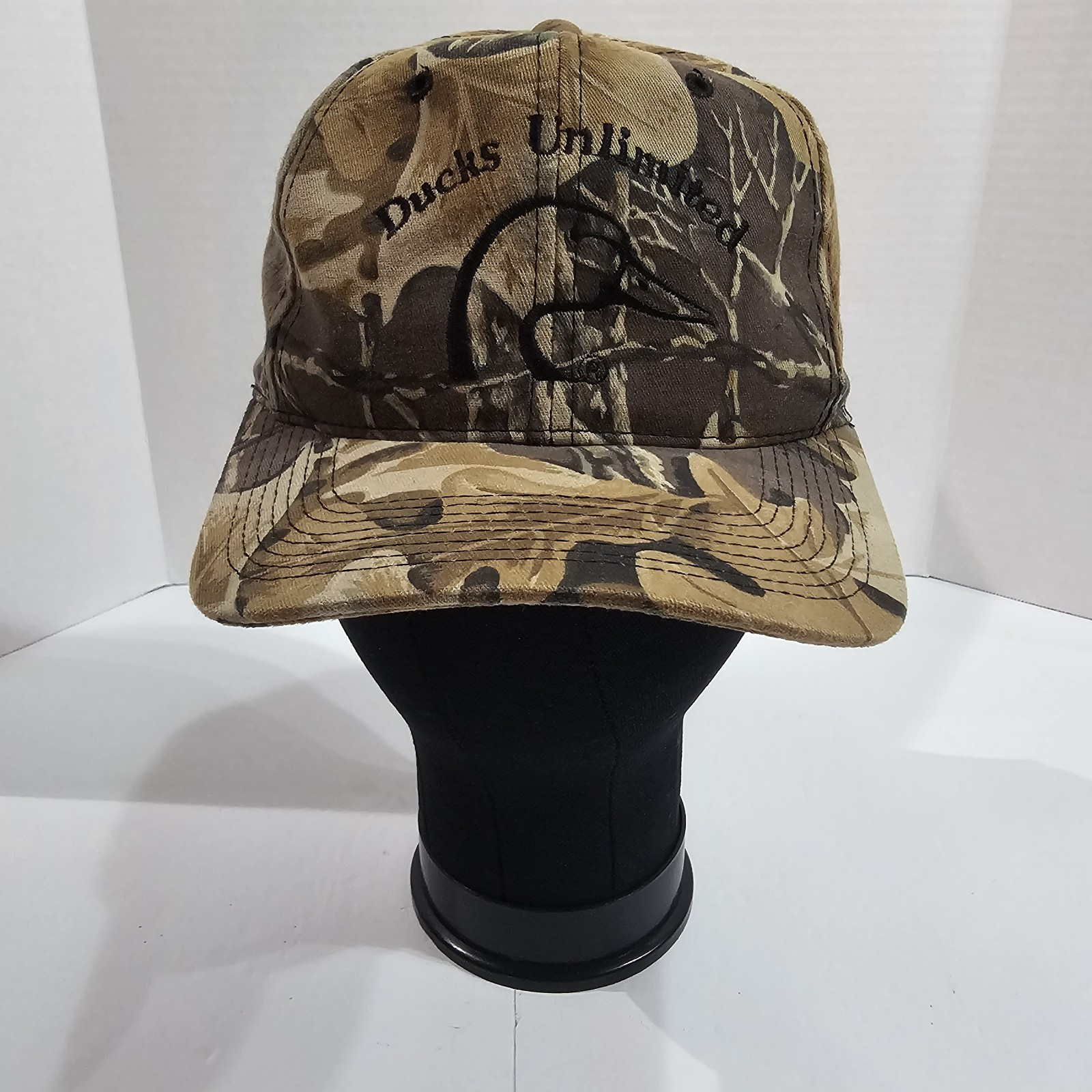 Ducks Unlimited Strapback Baseball Cap Green Camo Hunting Hat for Men EUC