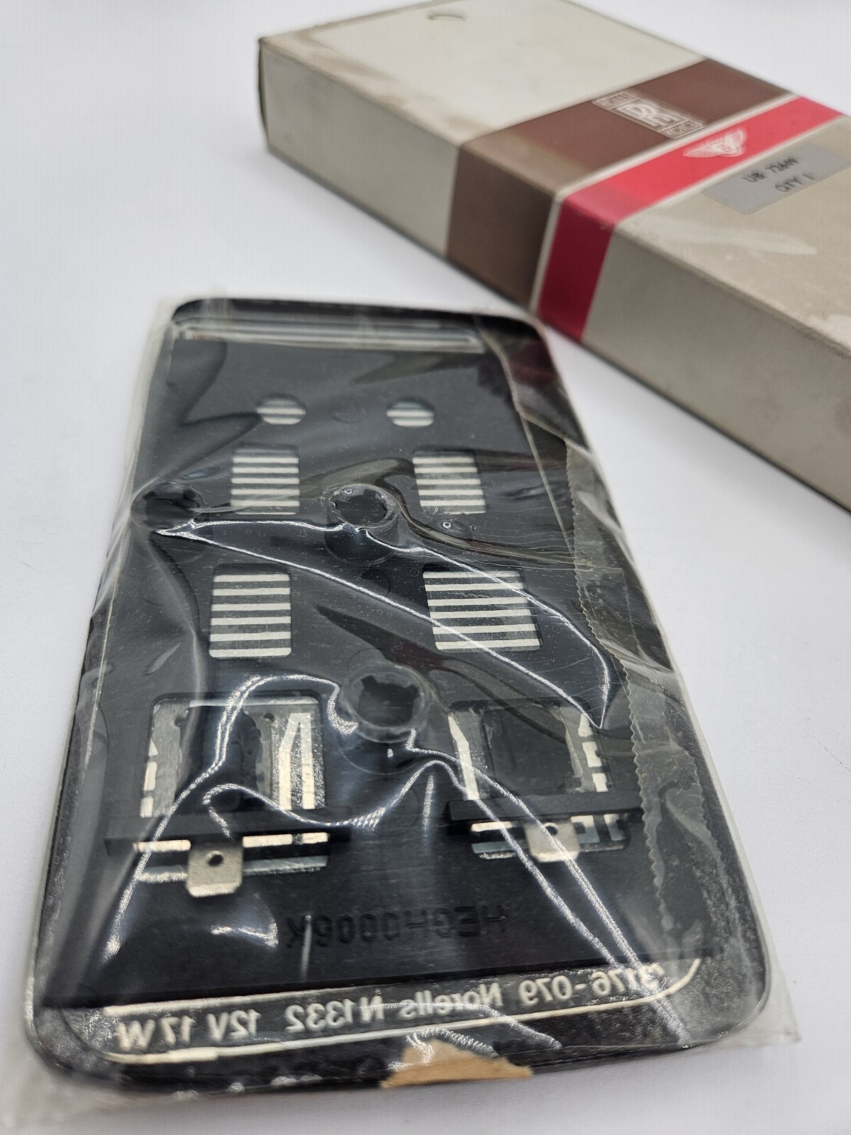 BENTLEY&ROLLS ROYCE MIRROR GLASS & HEATER ELEMENT (VIN 22001 to 28000) (UB72648)