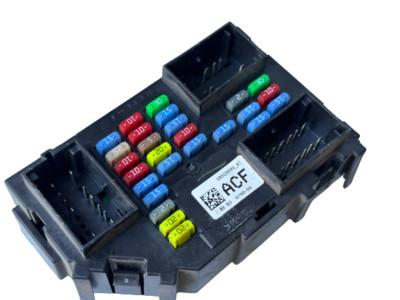 2007 - 2014 GMC Silverado Fuse Box Relay Control Junction Block P: 20828609 OEM!