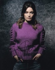 EMMA MACKEY signed Autogramm 20x25cm SEX EDUCATION in Person autograph COA