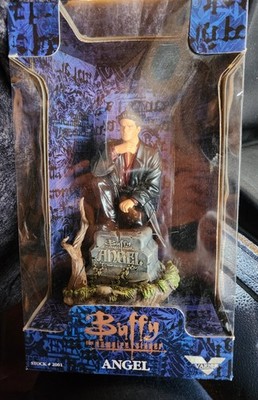 Varner Studios Buffy the Vampire Slayer Angel 9'' Statue Previews Exclusive