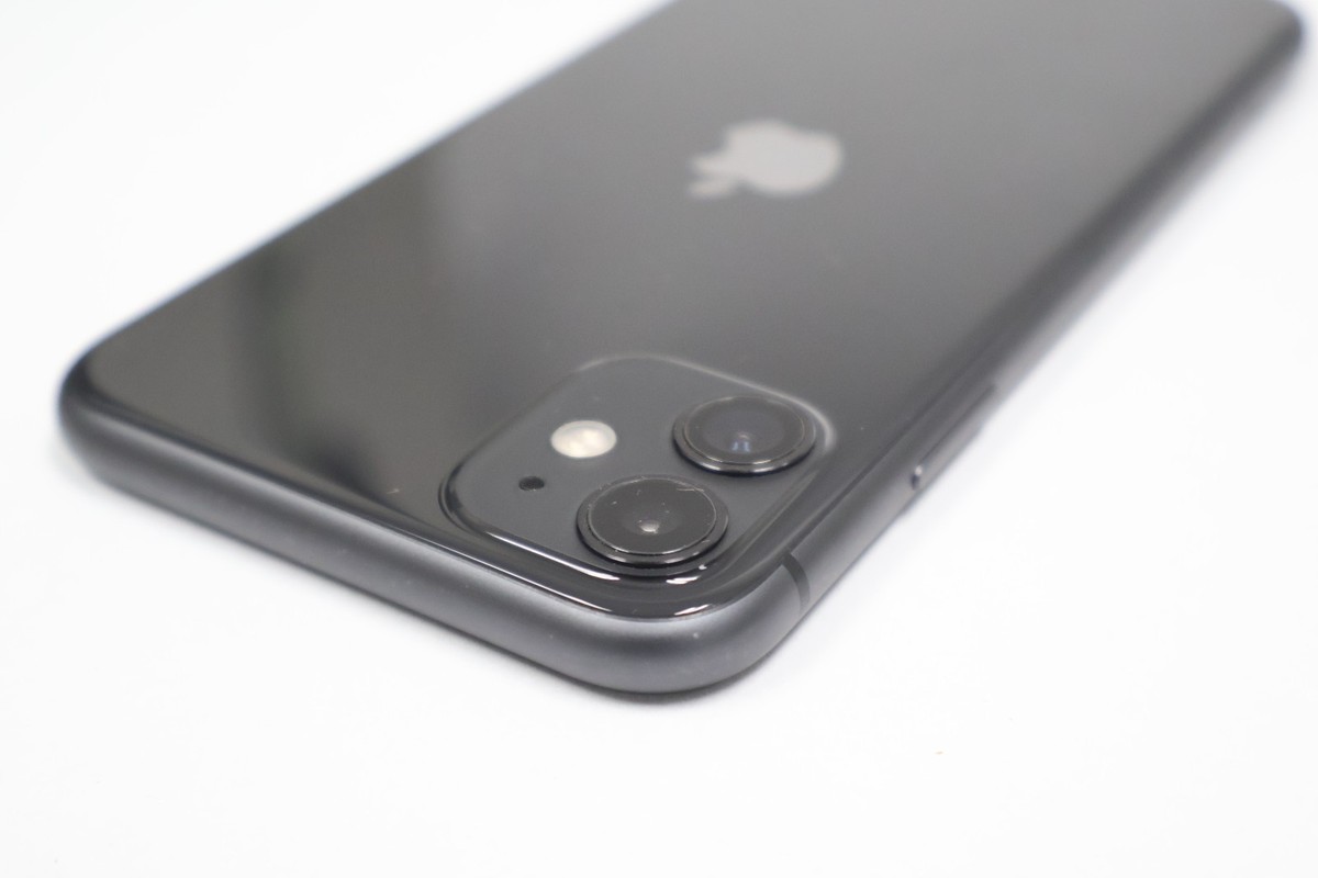Unlocked Apple iPhone 11 64GB Black - MHCP3 - Working, Used, No
