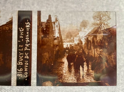 Ancienne plaque stéréoscopique en verre WW1 Bucy le Long convoi de prisonniers - Photo 1/3