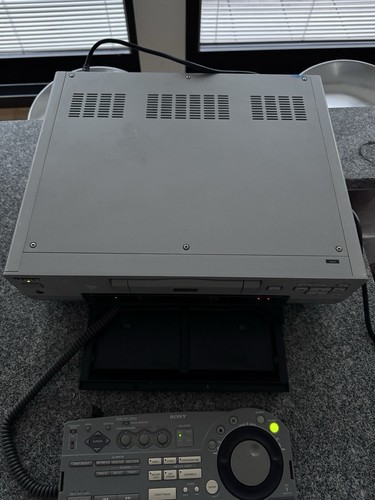 Sony DSR-30P High-End DVCAM / DV / miniDV Recorder - Bild 5 von 13