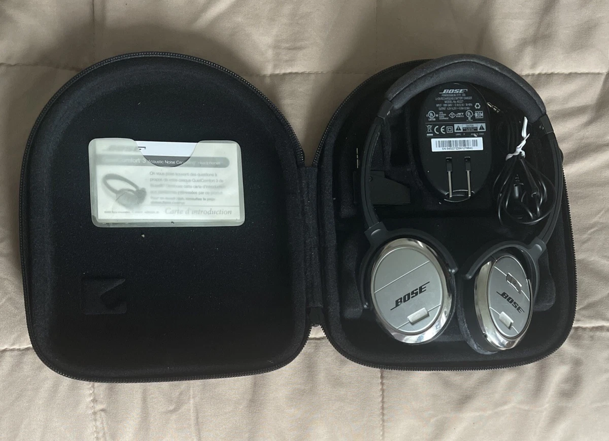 Bose QuietComfort3 クワイエットコンフォート3ケースとおまけ付 Bose QuietComfort3 クワイエットコンフォート3ケースとおまけ付