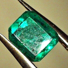 ESMERALDA NATURAL SIN TRATAMIENTOS, 0,2 cts @ 3 mm x 3,5 mm -