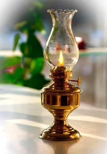 HANDCRAFTED EMPORIUM MINIATURE BRASS OIL LAMP / LANTERN