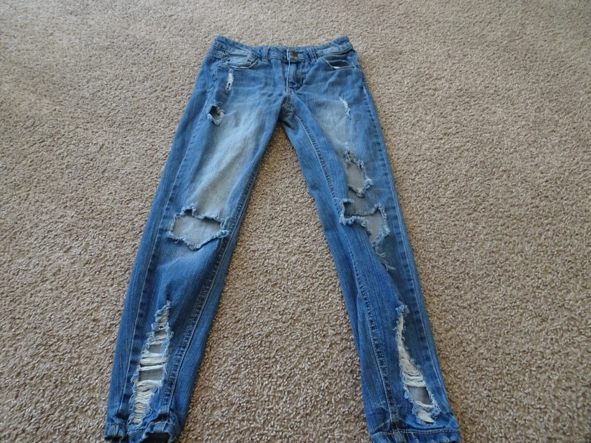 Ripped jeans hotsell rue 21