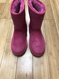 bright pink uggs