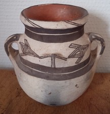 Ancien joli vase berbère / kabyle en terre cuite Art populaire Poterie C57