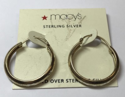 MACYS 24K GOLD ÜBER STERLINGSILBER CREOLEN STERNMUSTER 80 $