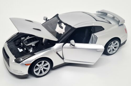 Maisto 1/24 - Nissan Skyline GT-R R35 silber Diecast Scale Modellauto - Bild 3 von 7