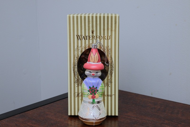 Vintage Waterford Holiday Heirlooms Mrs. Easter Bunny Ornament w/box 6.5" Tall