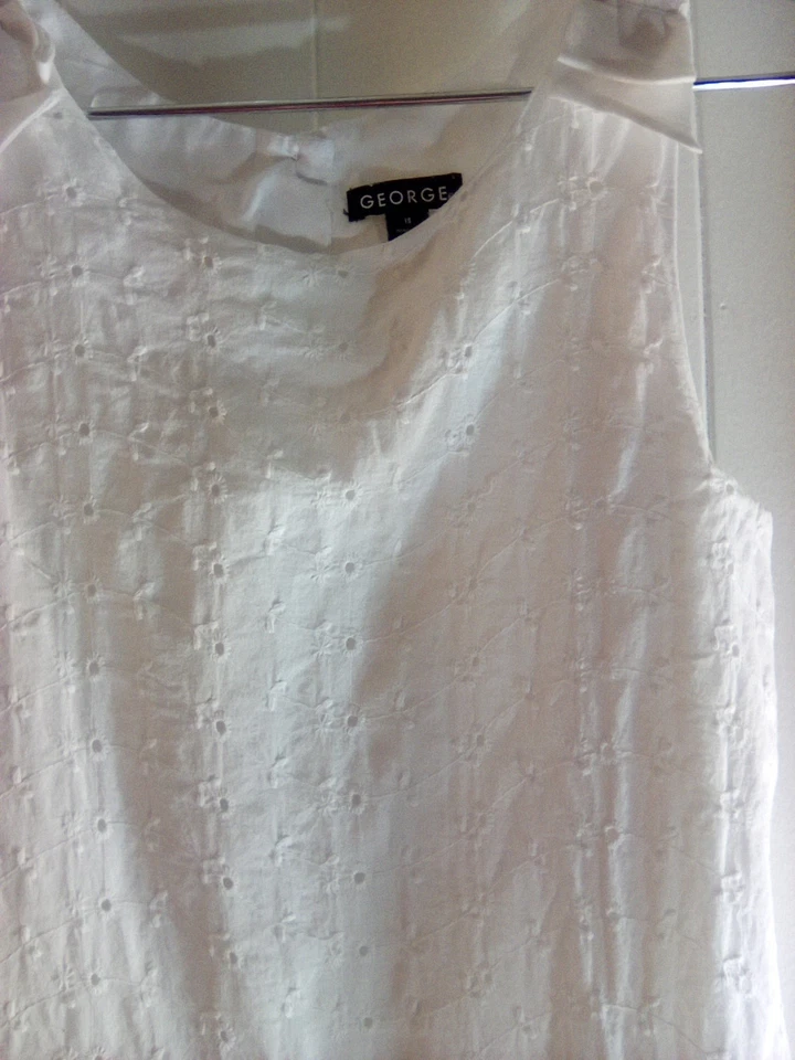 Girls Size 16 GEORGE White Eyelet Lace Dress - Image 3 of 4