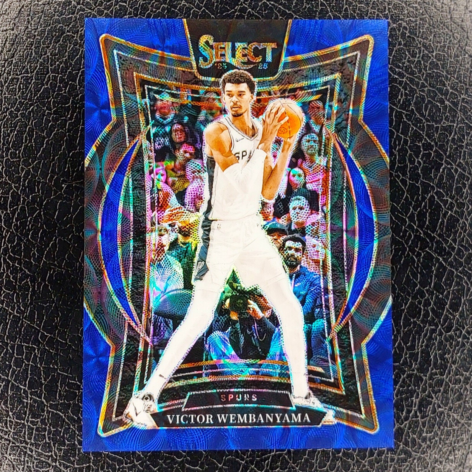 VICTOR WEMBANYAMA /249 Concourse BLUE Scope Prizm 2024-25 Select Card #9 SPURS