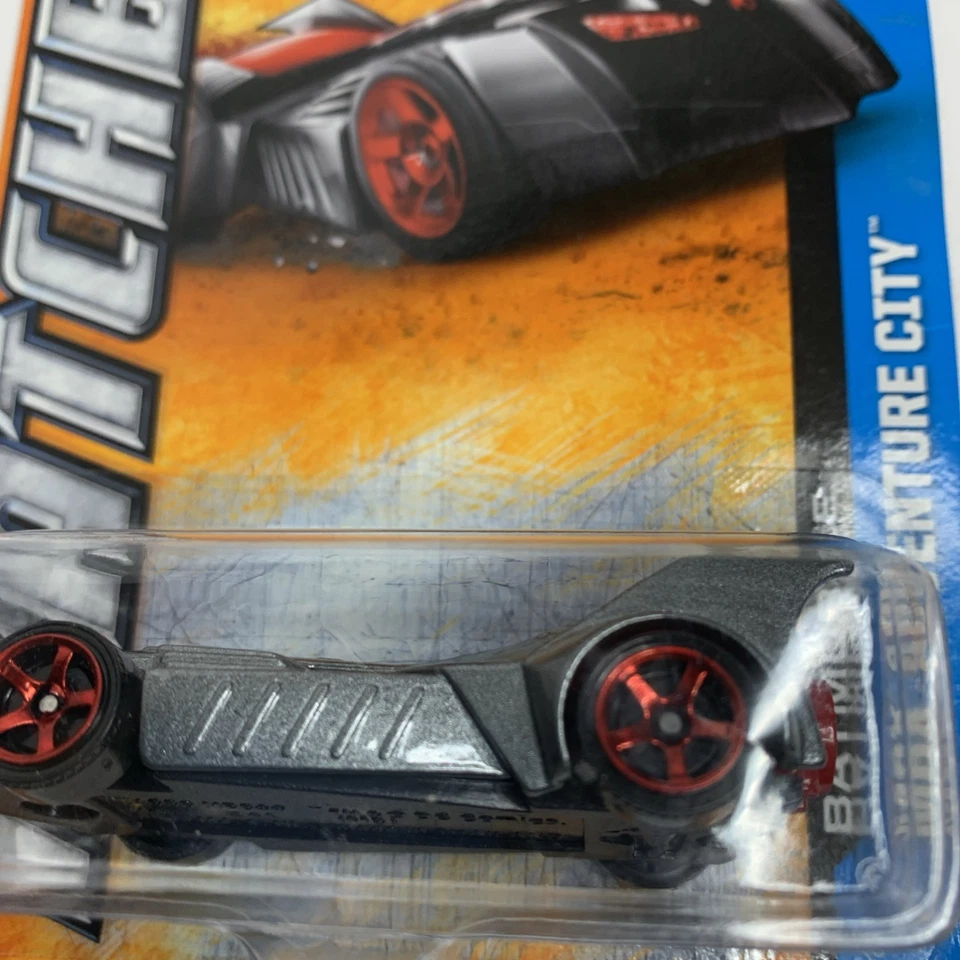 Matchbox Batmobile MBX Adventure City Diecast 1:64 2012 FT7 - Image 4 of 4