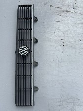 Volkswagen Santana 1983 Front grill 325853653 MUS19332