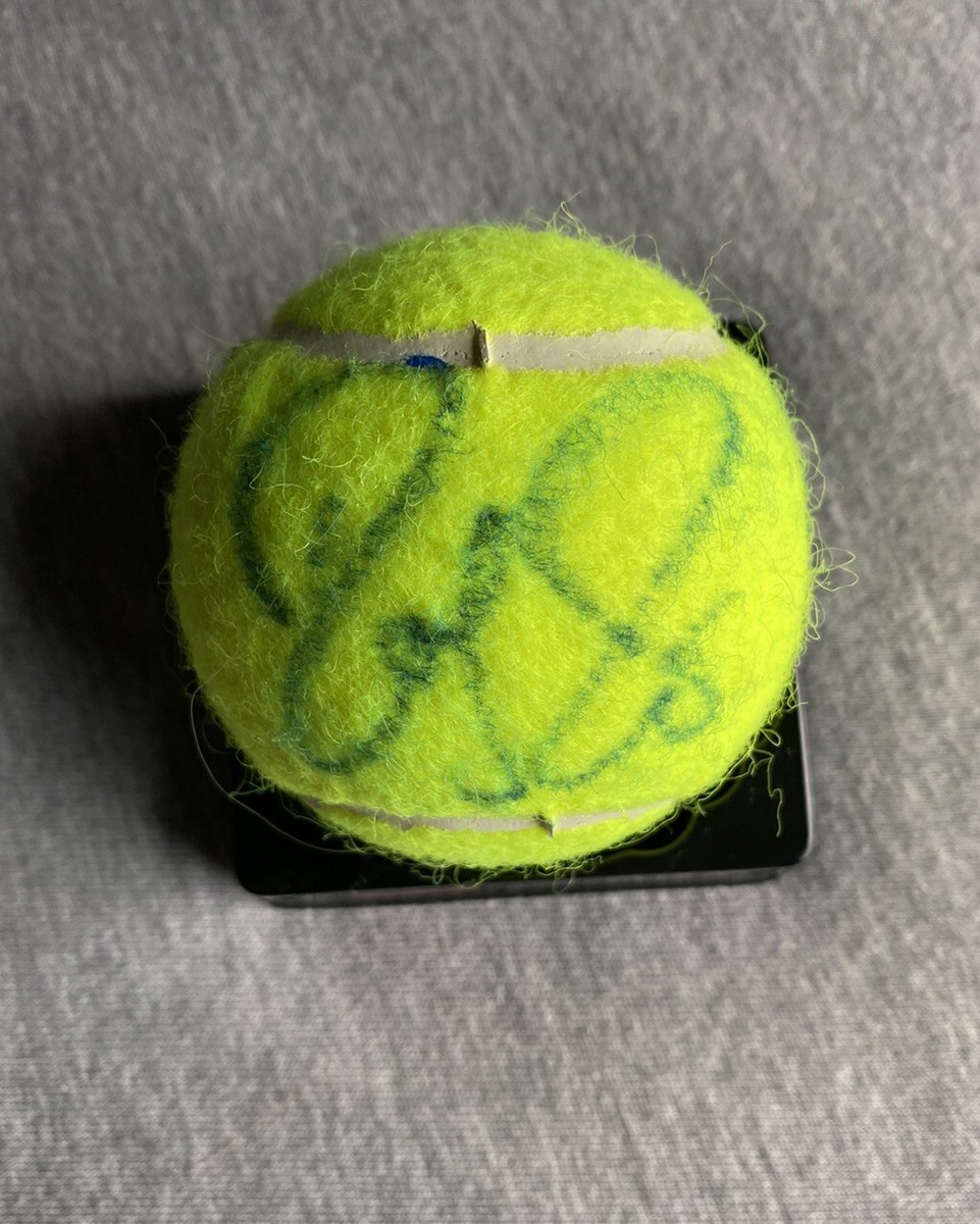 TENNIS GREAT- ROGER FEDERER AUTOGRAPH PENN 4 TENNIS BALL PSA