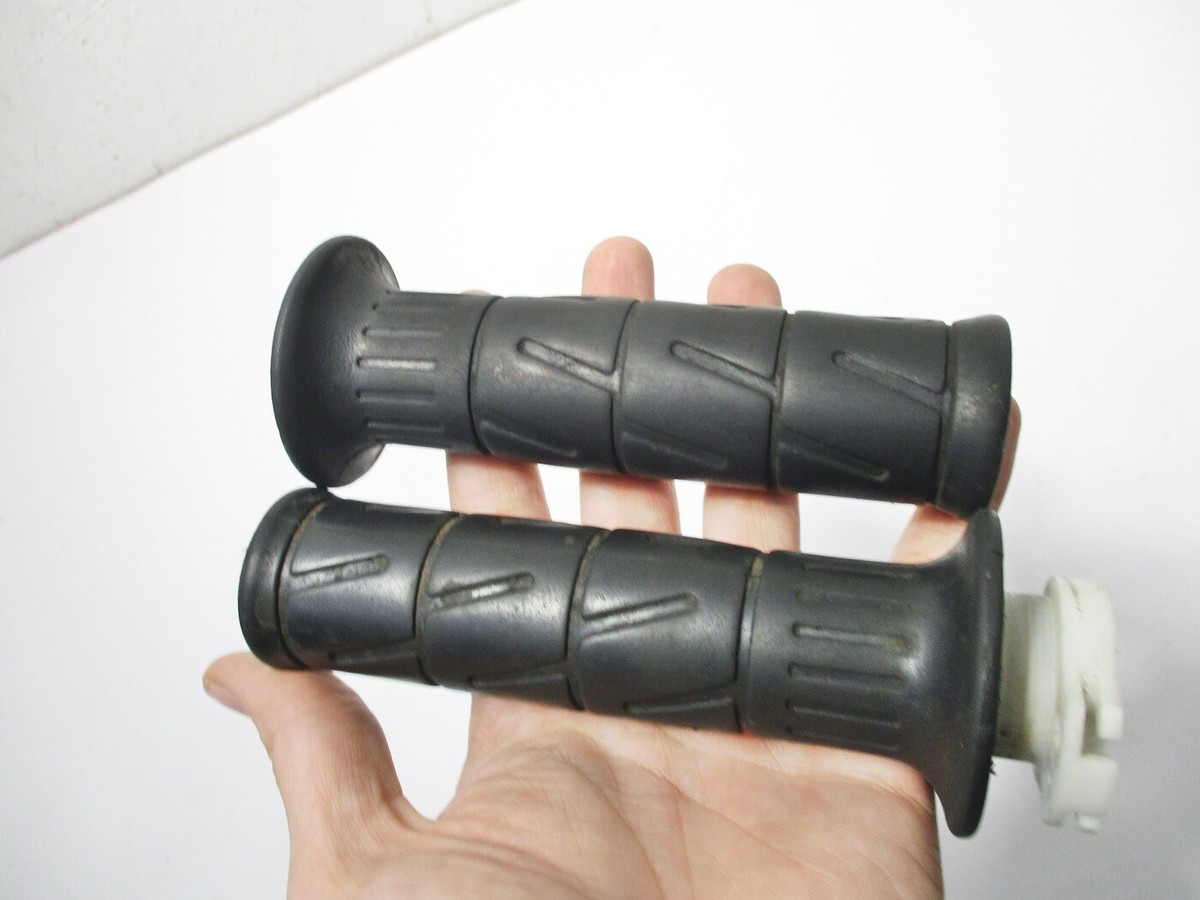 KAWASAKI ZX6 NINJA LEFT & RIGHT HANDLEBAR GRIP SET 46075-1144 ZX-6