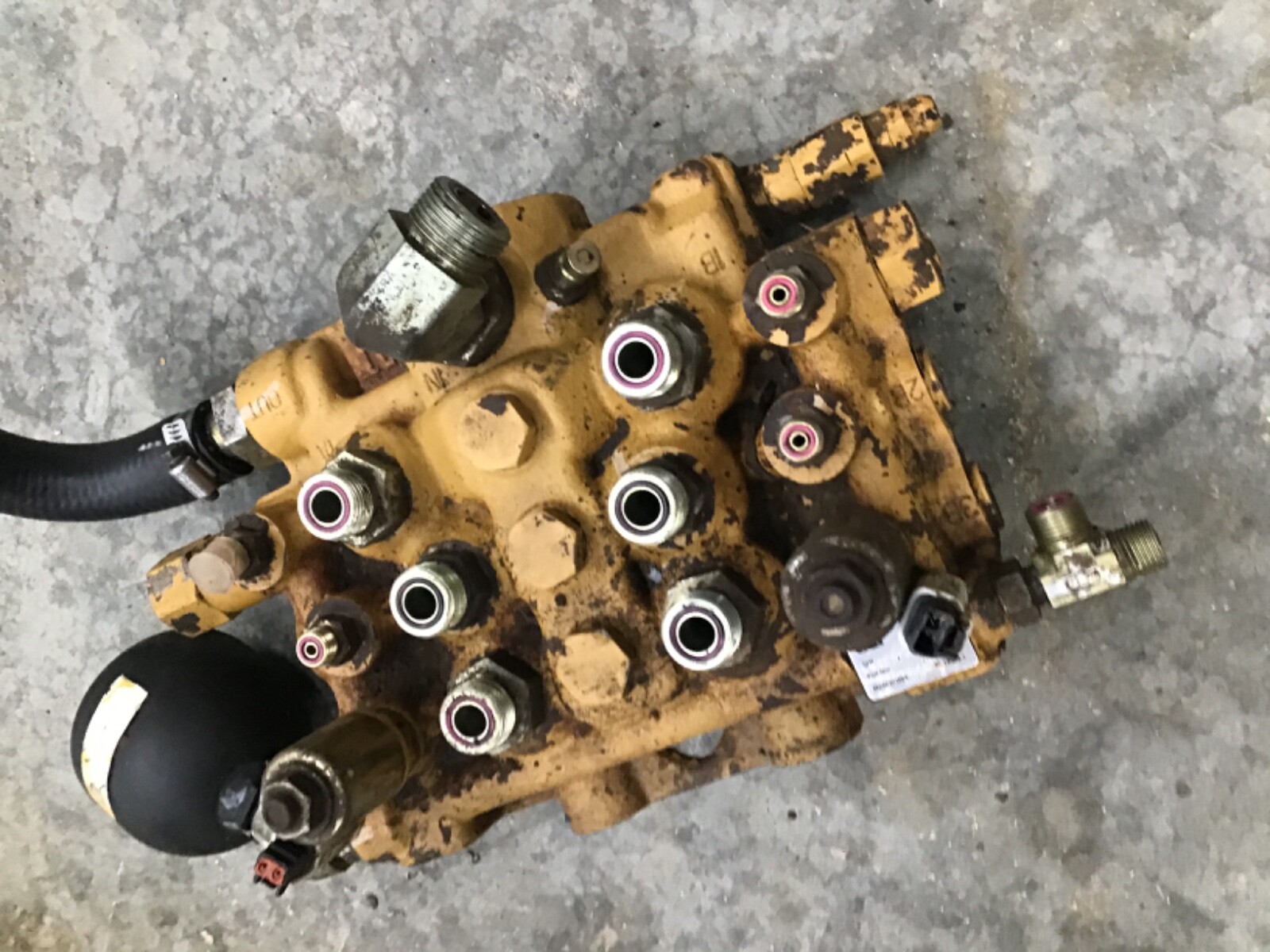 Cat 216B Hydraulic Control Valve eBay